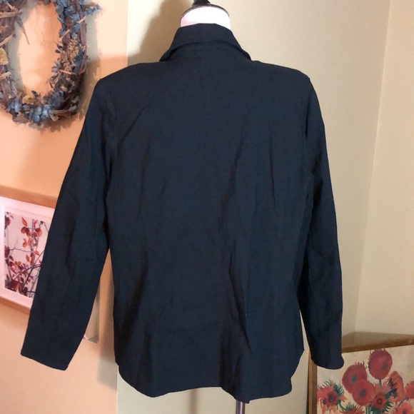 LANE BRYANT size 18/20 Full Zip Dual Silver Classic Black
Stretchy $119 NEW - Picture 4 of 11